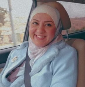 حق الزوجة بالمسكن الشرعي نظمه قانون الأحوال الشخصية الأردني . من حق الزوجة العيش في منزل زوجية شرعي تأمن به على دينها ودنياها اي تأمن به على نفسها مالها عرضها وعباداتها. وتعتبر اجرة المسكن للمتزوجة جزء من نفقة الزوجة بينما للمطلقة الحاضن حق رفع دعوى مستقلة تطالب فيها بأجرة مسكن مستقلة تسكن فيها صغارها #حق_السكن