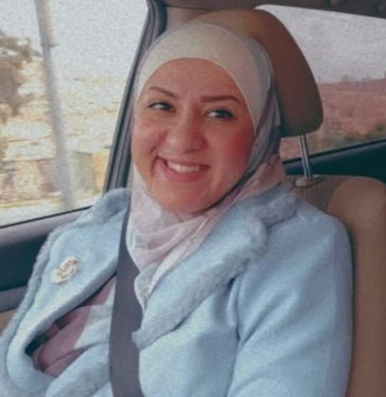 حق الزوجة بالمسكن الشرعي نظمه قانون الأحوال الشخصية الأردني . من حق الزوجة العيش في منزل زوجية شرعي تأمن به على دينها ودنياها اي تأمن به على نفسها مالها عرضها وعباداتها. وتعتبر اجرة المسكن للمتزوجة جزء من نفقة الزوجة بينما للمطلقة الحاضن حق رفع دعوى مستقلة تطالب فيها بأجرة مسكن مستقلة تسكن فيها صغارها #حق_السكن